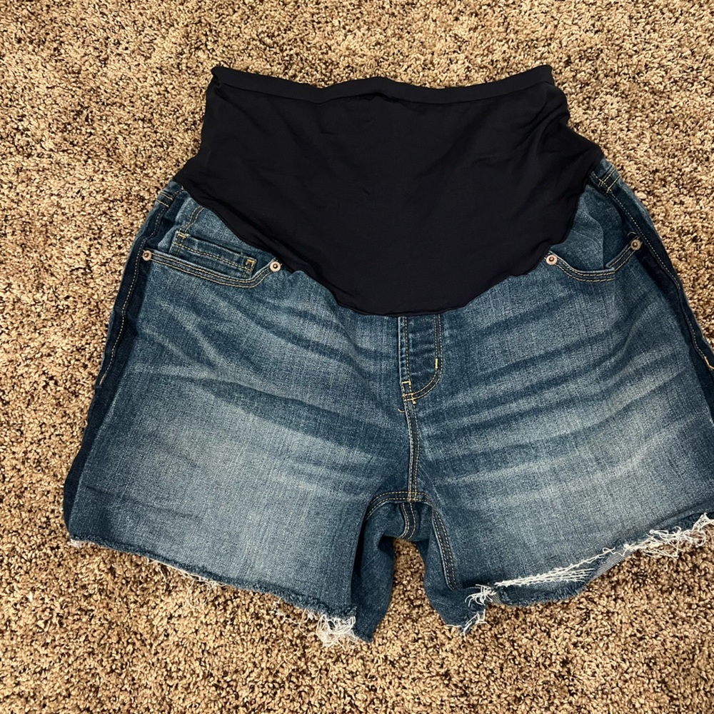Old Navy Maternity Shorts | Size L
